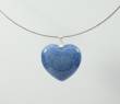 Coeur en Pierre fine ( Agate Bleu) avec  son "Tour de cou" en acier tressé